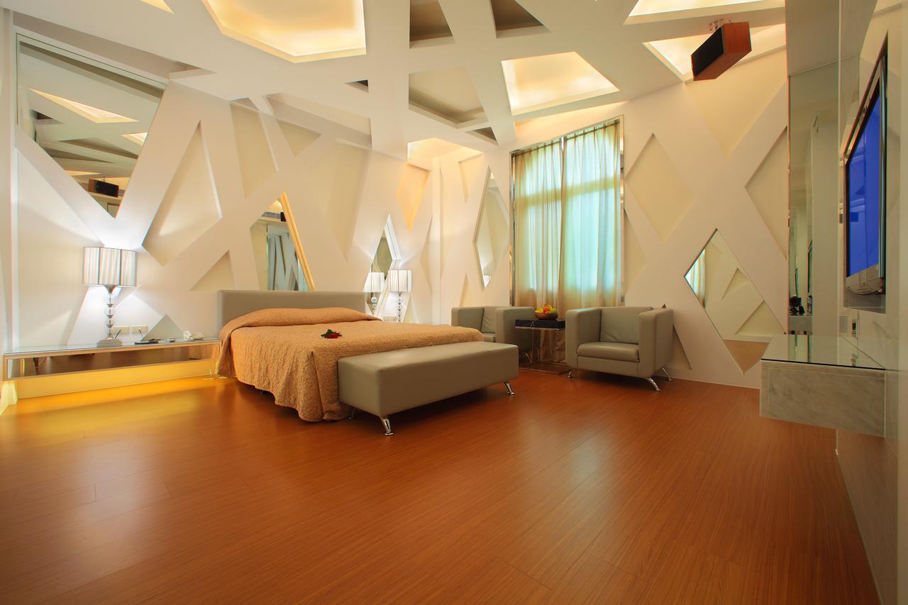 Spring Hotel Đài Trung Ngoại thất bức ảnh