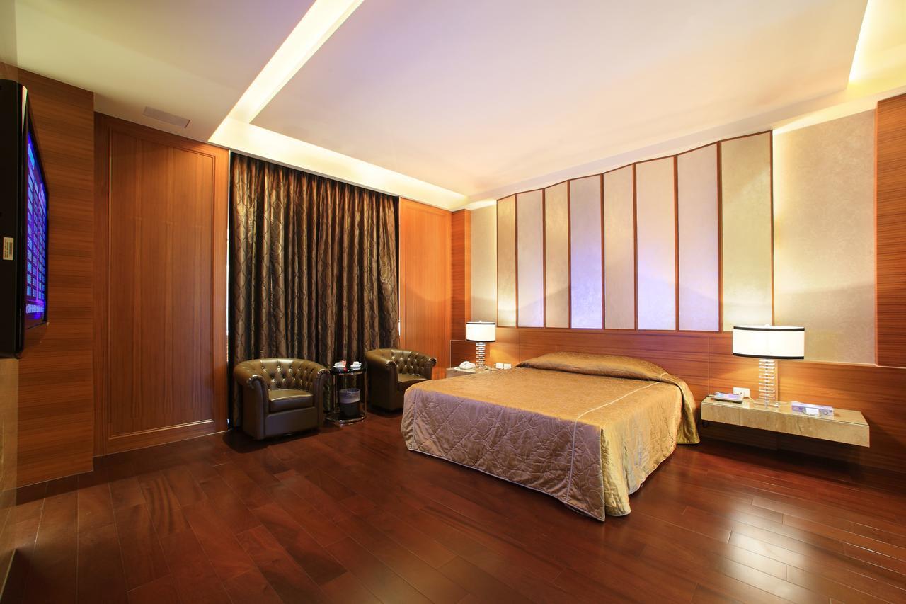 Spring Hotel Đài Trung Ngoại thất bức ảnh