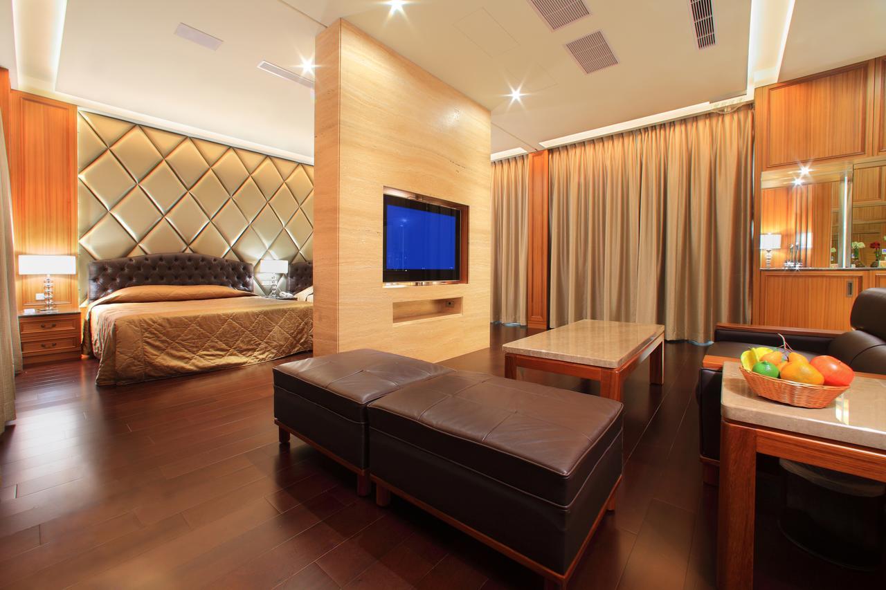 Spring Hotel Đài Trung Ngoại thất bức ảnh
