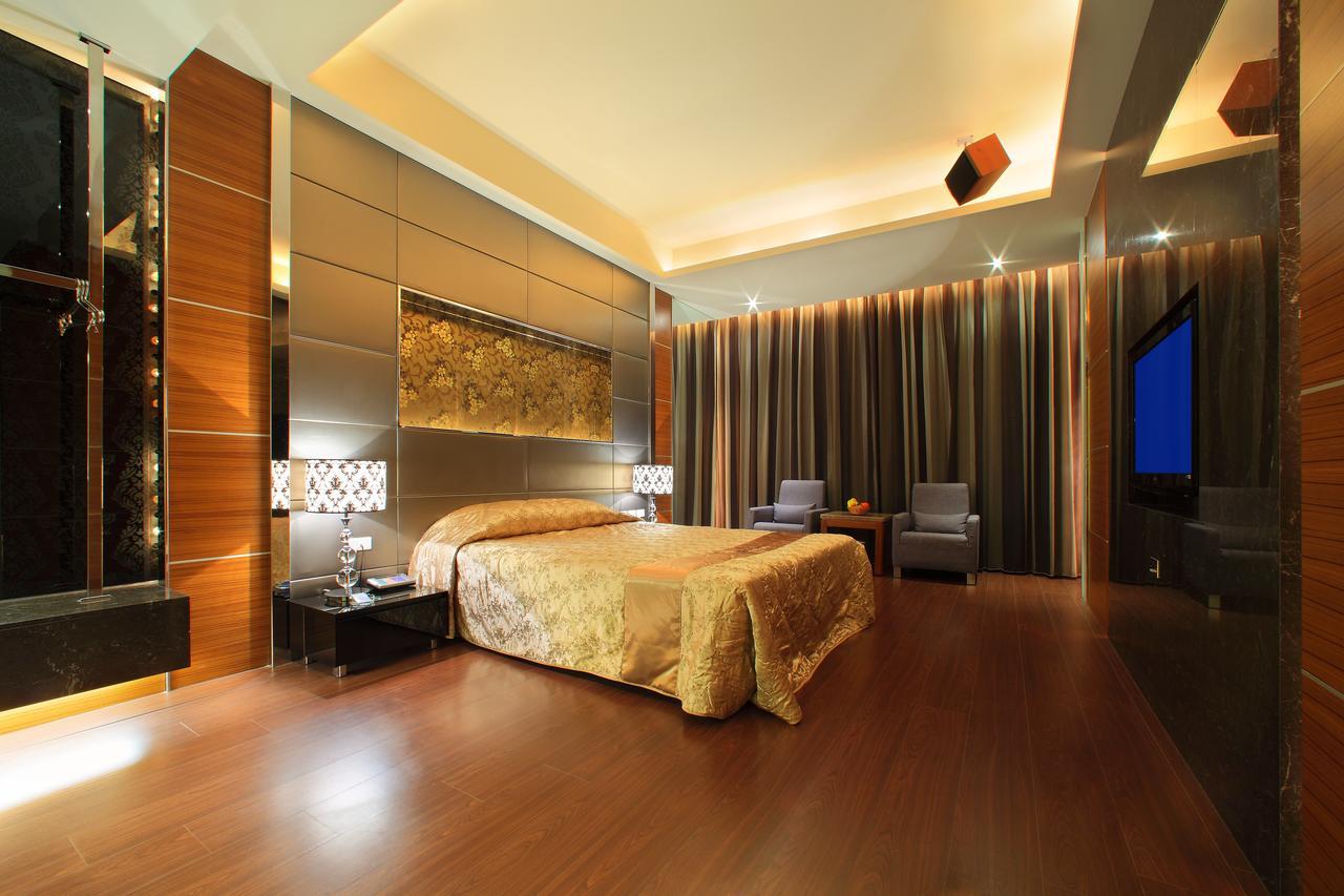 Spring Hotel Đài Trung Ngoại thất bức ảnh
