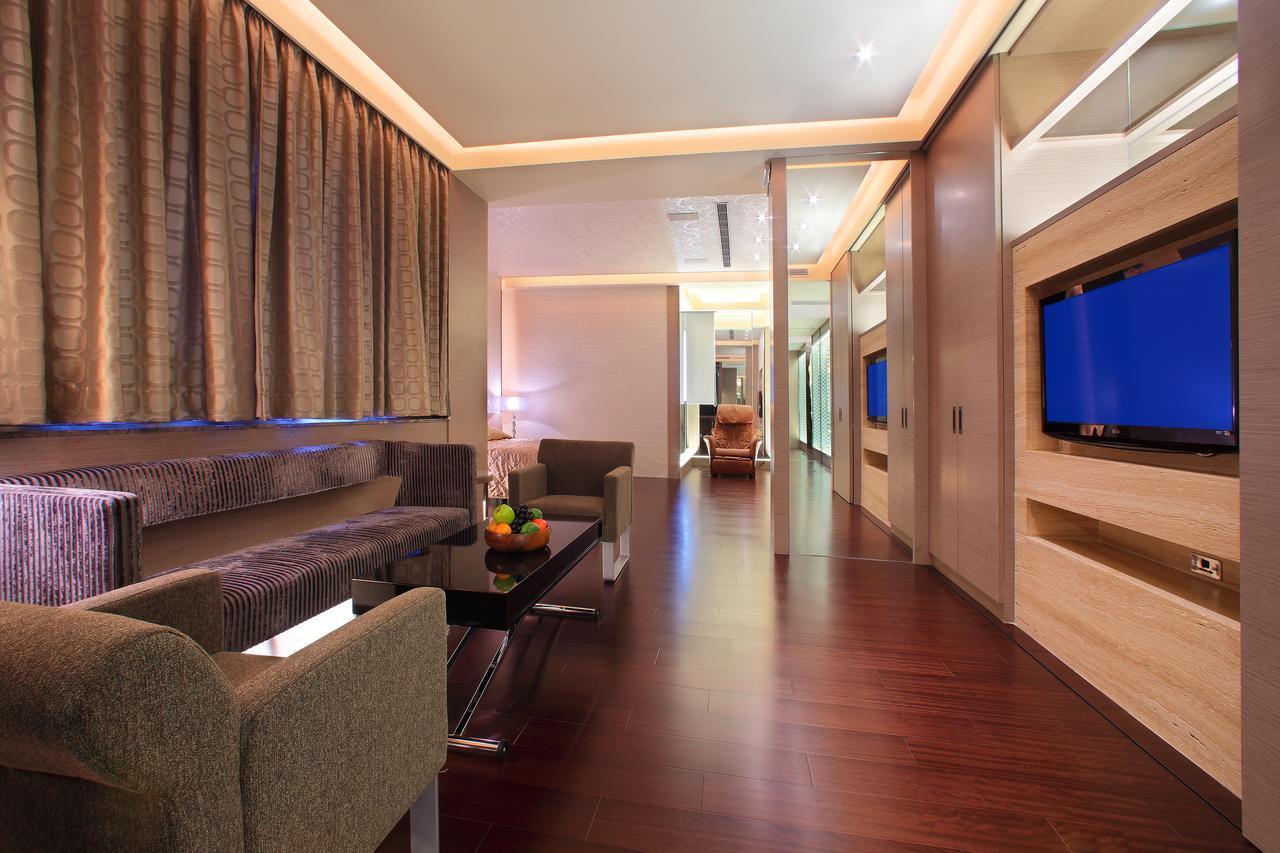 Spring Hotel Đài Trung Ngoại thất bức ảnh