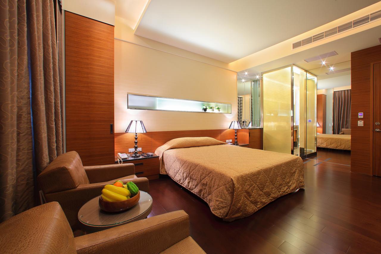 Spring Hotel Đài Trung Ngoại thất bức ảnh